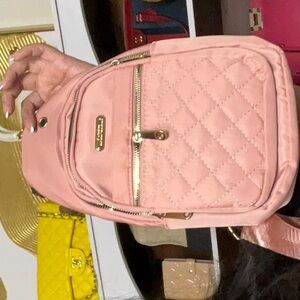 139. Sling Bag Sold As Is Desc In Live No Cancel/returns